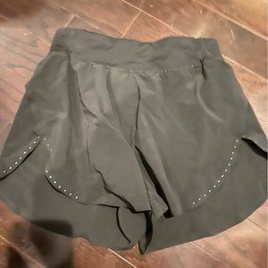 NWOT fast and free shorts Lululemon